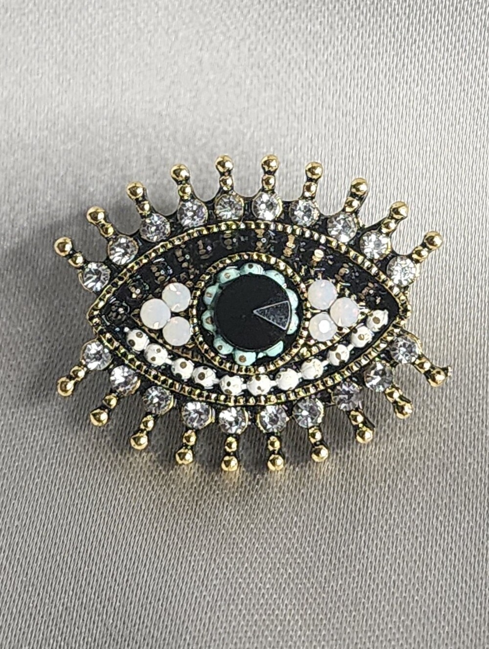 ✨️ Vintage Style Eye Rhinestone Brooch Pin